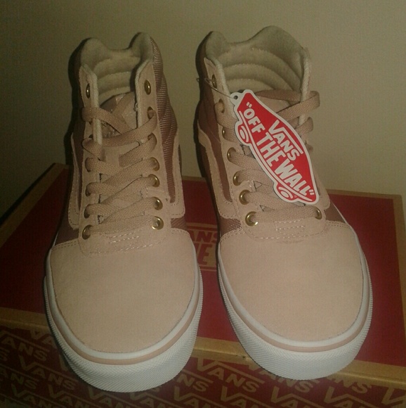 Vans - Picture 4 of 6